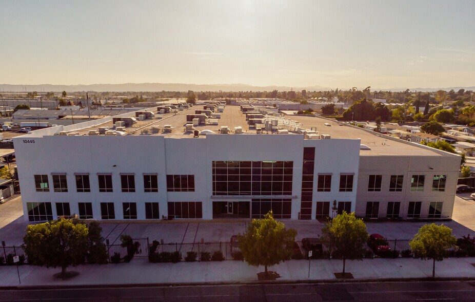 Primary Photo Of 10445 Glenoaks Blvd, Pacoima Industrial For Lease