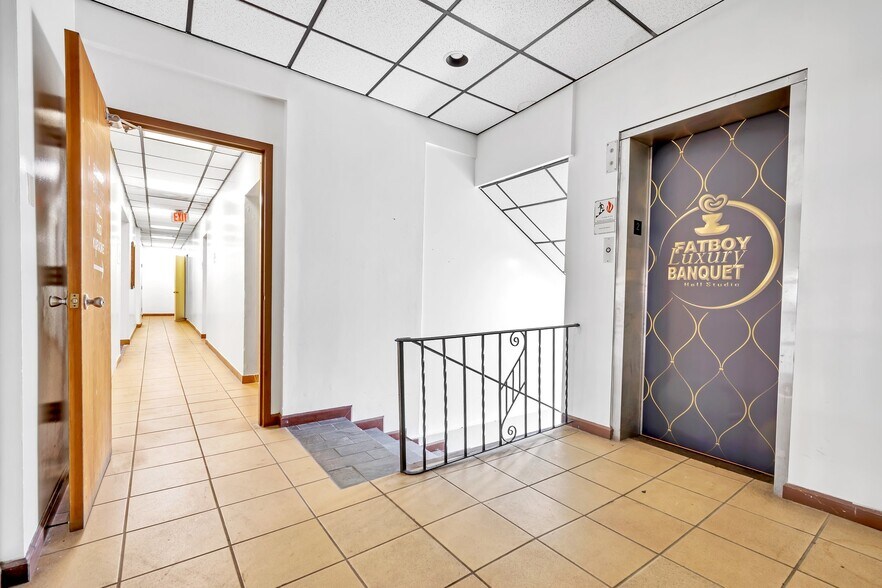 More Photos Of 1224 NE 163rd St, North Miami Beach Storefront Retail Office For Sale
