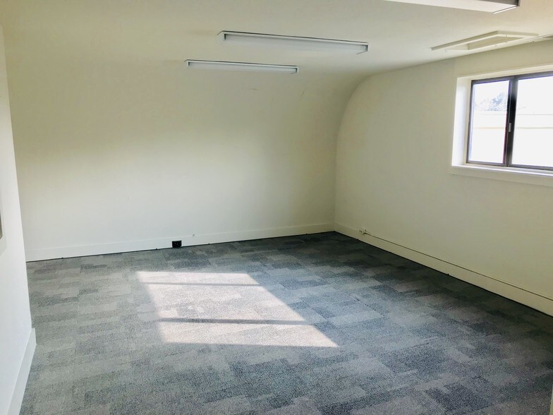 More Photos Of 182 S Murphy Ave, Sunnyvale Storefront Retail Office For Lease