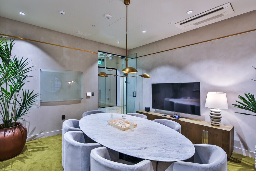 More Photos Of 612 S Broadway, Los Angeles Office For Lease