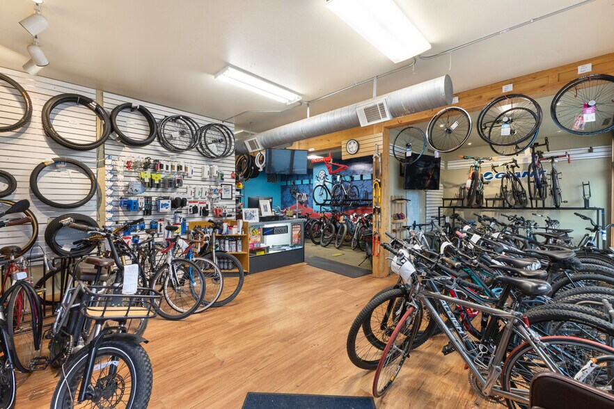 More Photos Of 442 Lincoln Ave, Steamboat Springs Flex For Sale