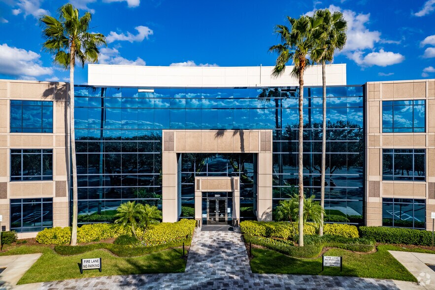 More Photos Of 3501 Quadrangle Blvd, Orlando Office For Lease