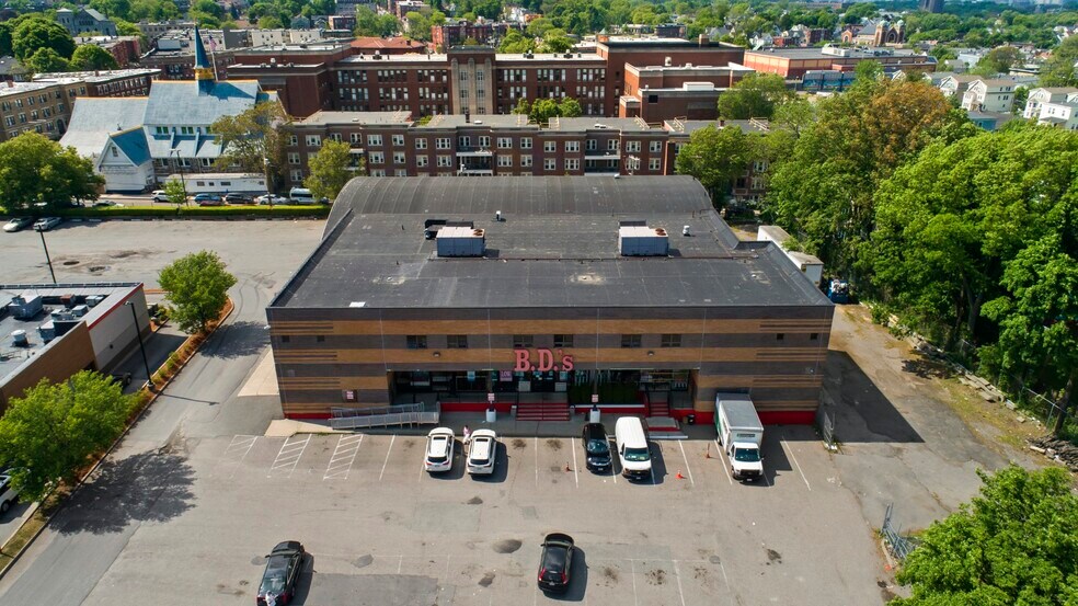 More Photos Of 98 Washington St, Boston Freestanding For Sale