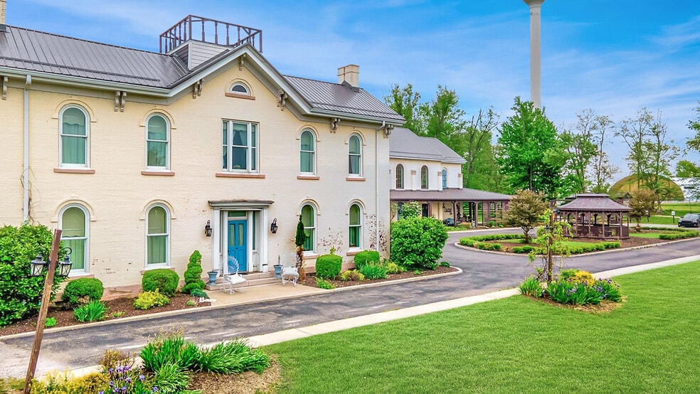 More Photos Of 195 State Route 151, Smithfield Hospitality For Sale