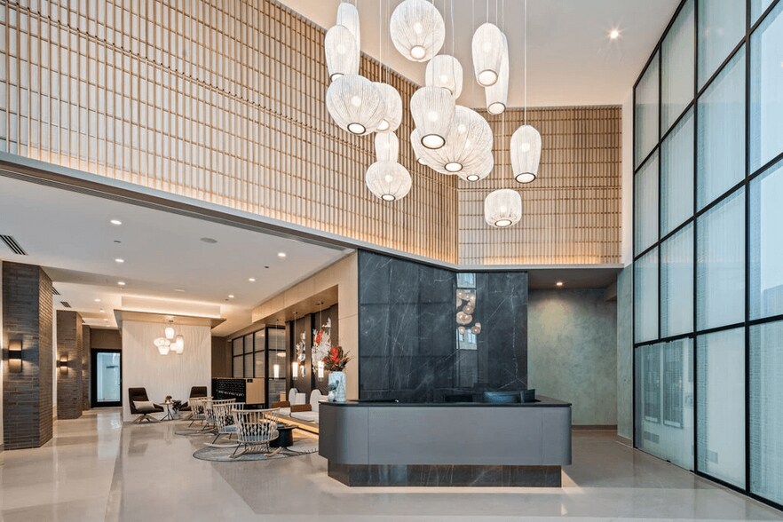 More Photos Of 730 N Milwaukee Ave, Chicago Apartments For Lease