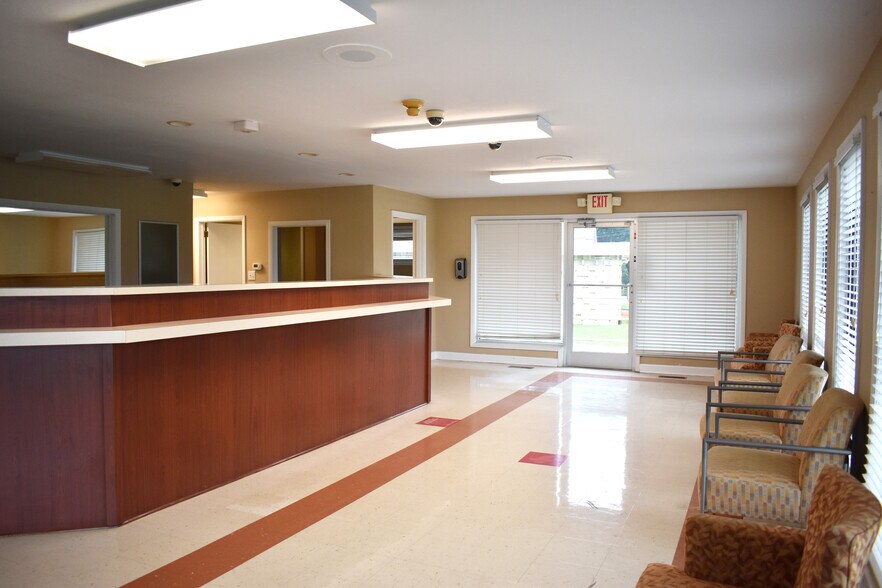 More Photos Of 256 Hospital St, Mocksville Medical For Lease