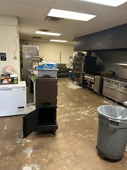 More Photos Of 10118 Rylie Rd, Dallas General Retail For Sale