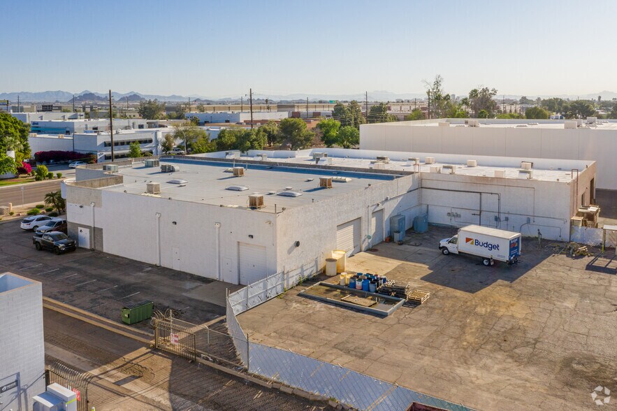 More Photos Of 3449 E Broadway Rd, Phoenix Distribution For Lease