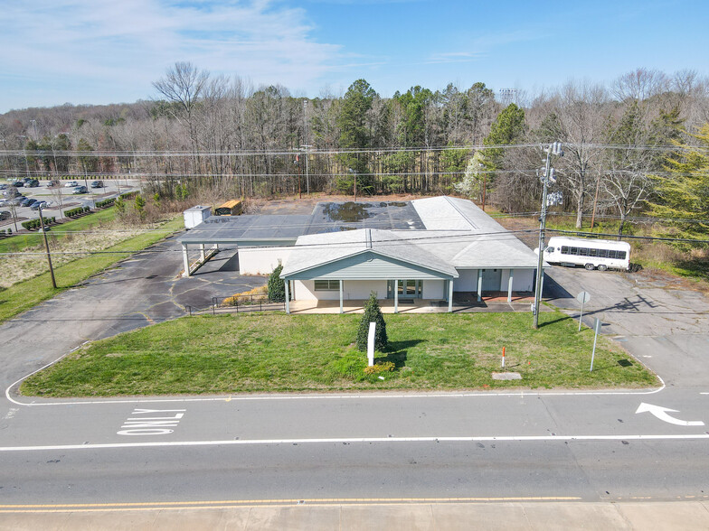 Primary Photo Of 16601 Old Statesville Rd, Huntersville Storefront Retail Office For Sale