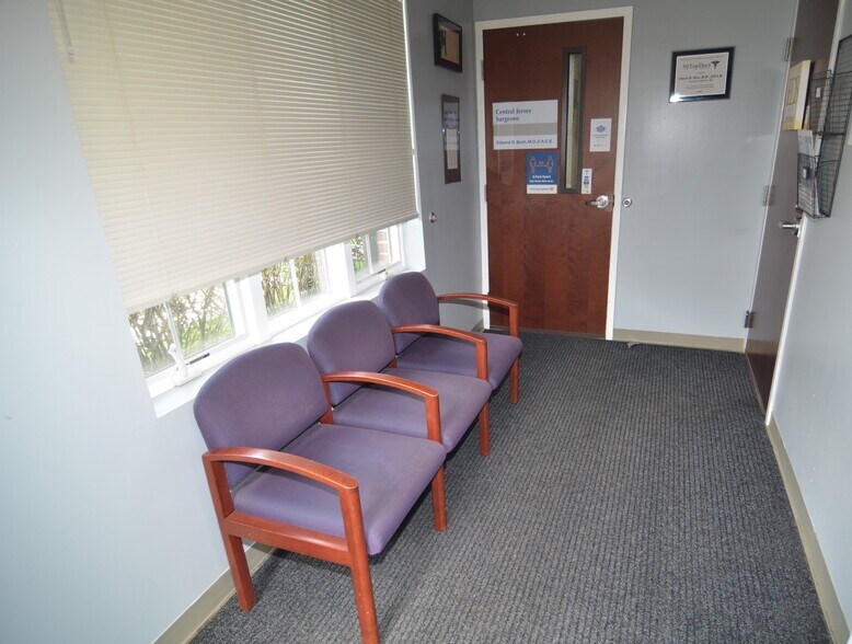 More Photos Of 611-624 Courtyard Dr, Hillsborough Medical For Sale