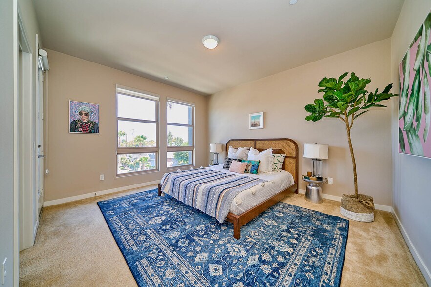 More Photos Of 801 S Anaheim Blvd, Anaheim General Retail For Sale