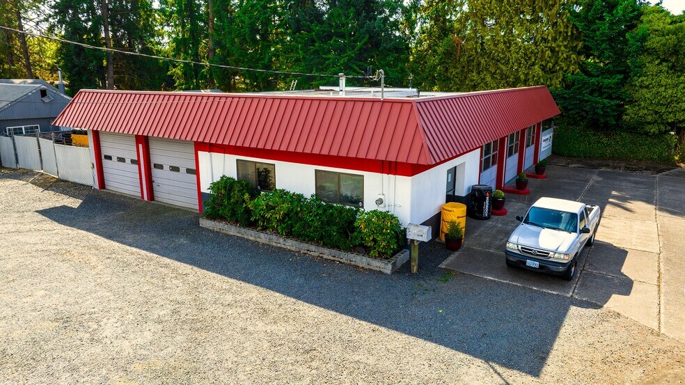 More Photos Of 5047 Main St, Springfield Auto Repair For Sale