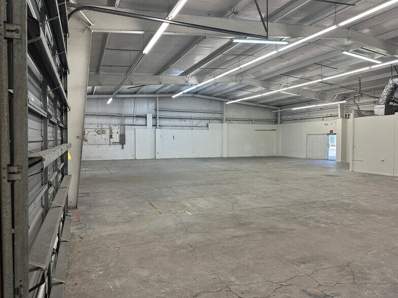 More Photos Of 18480 Paulson Dr, Port Charlotte Warehouse For Sale