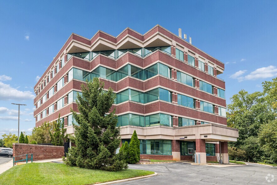 More Photos Of 7701 Greenbelt Rd, Greenbelt Office For Sale