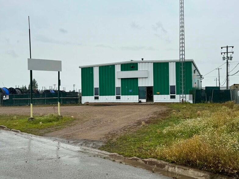 Primary Photo Of 5104 42 Av, Lloydminster Medical For Lease