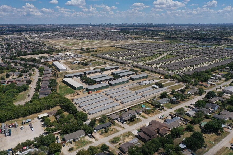 More Photos Of 15298 King Rd, Frisco Self Storage For Sale