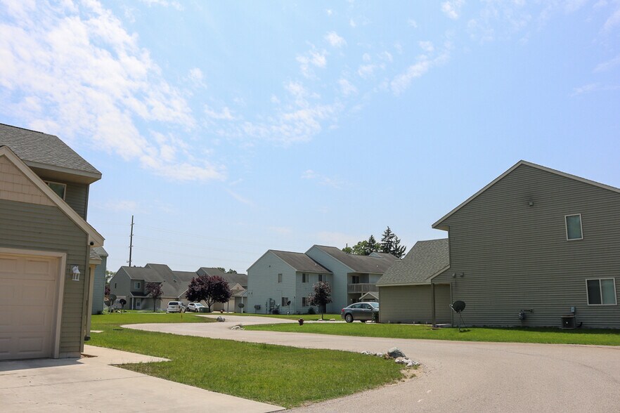 More Photos Of 816 Marquette Ave, Muskegon Apartments For Sale