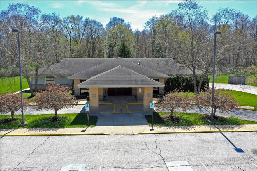 More Photos Of 2910 Monroe St, La Porte Medical For Lease