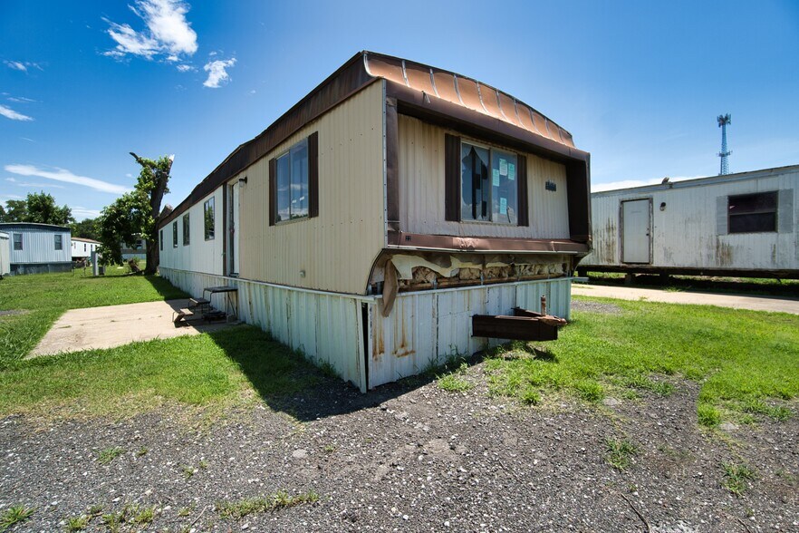 More Photos Of 400 S Front St, Noble Manufactured Housing Mobile Home Park For Sale