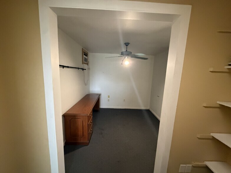 More Photos Of 1830 Patterson Ave, Deland Warehouse For Lease