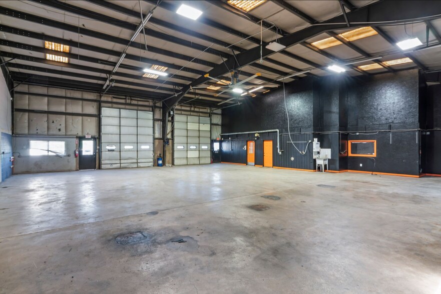 More Photos Of 10210 Marsh Rd, Bealeton Warehouse For Lease