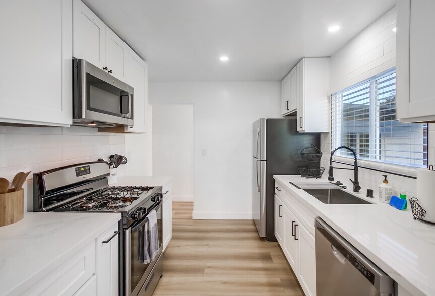 More Photos Of 615 Florence St, Imperial Beach Apartments For Sale