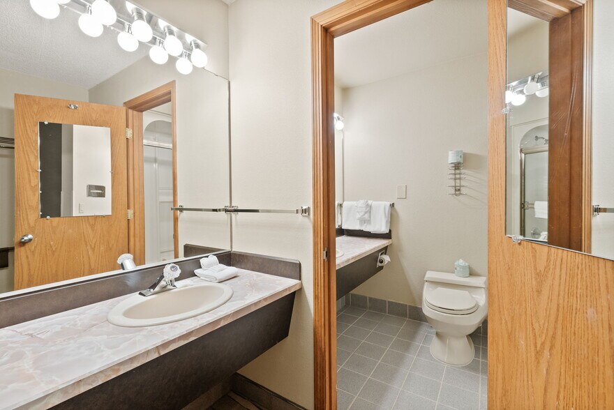 More Photos Of 3105 NW O. B. Riley Rd, Bend Hotel For Sale