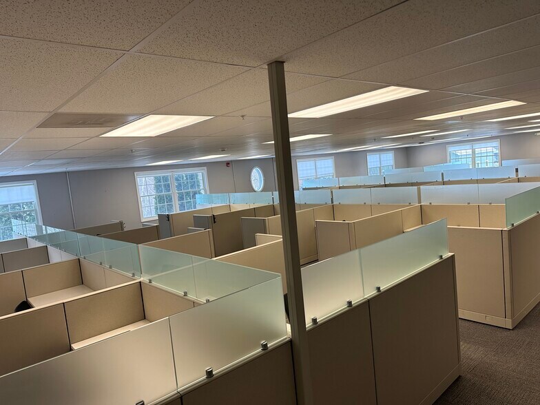 More Photos Of 375 Bay Rd, Queensbury Medical For Lease