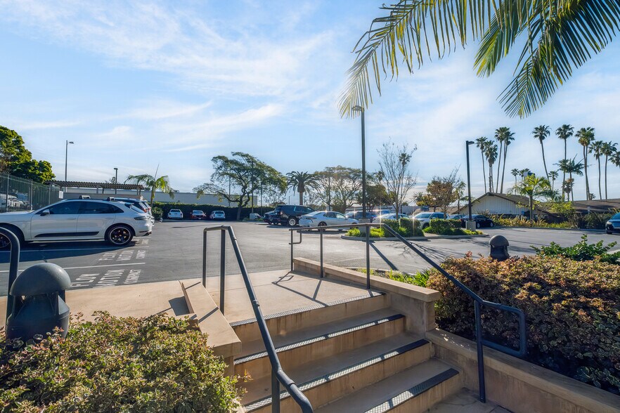 More Photos Of 196 S Fir St, Ventura Office For Lease
