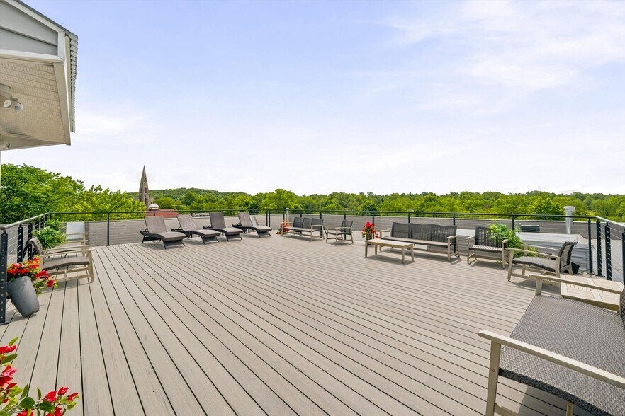 More Photos Of 122 Greenwich Ave, Goshen Multifamily For Sale