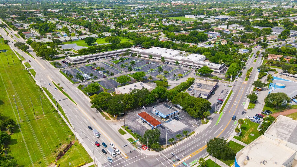 Primary Photo Of 941 Kimberly Blvd, North Lauderdale Unknown For Lease