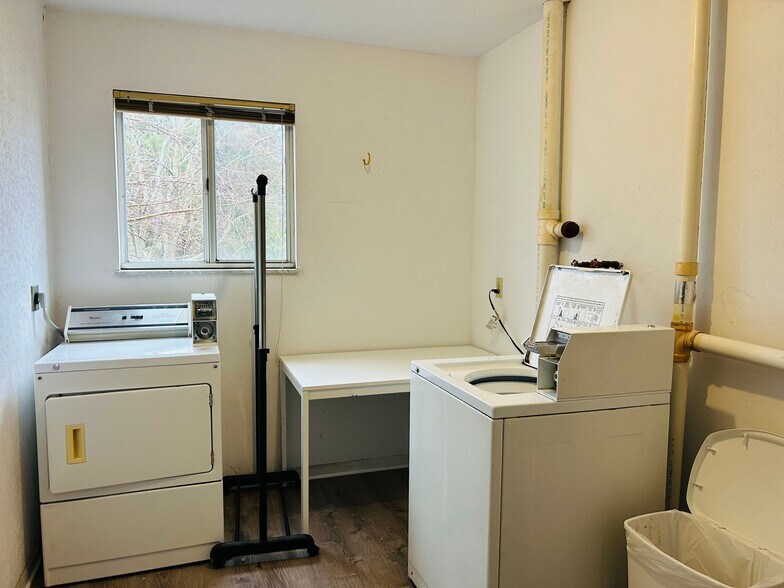 More Photos Of 1584 W Galbraith Rd, Cincinnati Apartments For Sale