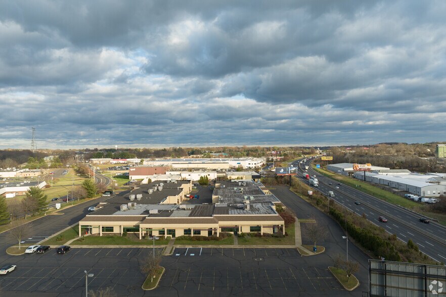More Photos Of 95 James Way, Southampton Light Manufacturing For Sale