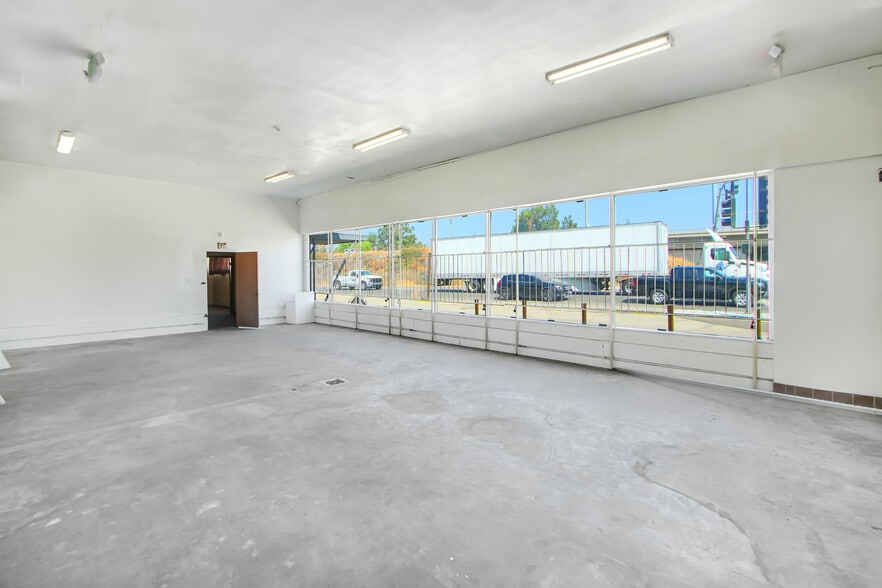 More Photos Of 2396 E Steel Rd, Colton Warehouse For Sale