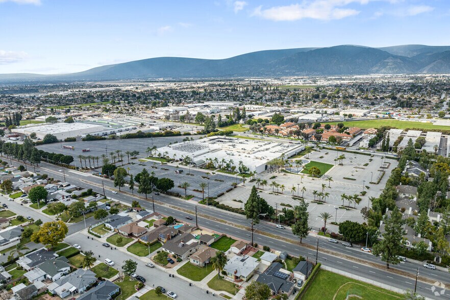 More Photos Of 1211 E Badillo St, West Covina Distribution For Lease