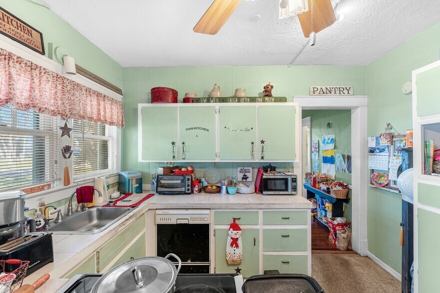 More Photos Of 2716 Riverview Dr, Melbourne Apartments For Sale