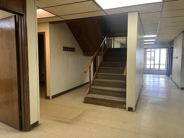 More Photos Of 1012 E Waylon Jennings Blvd, Littlefield Industrial For Sale