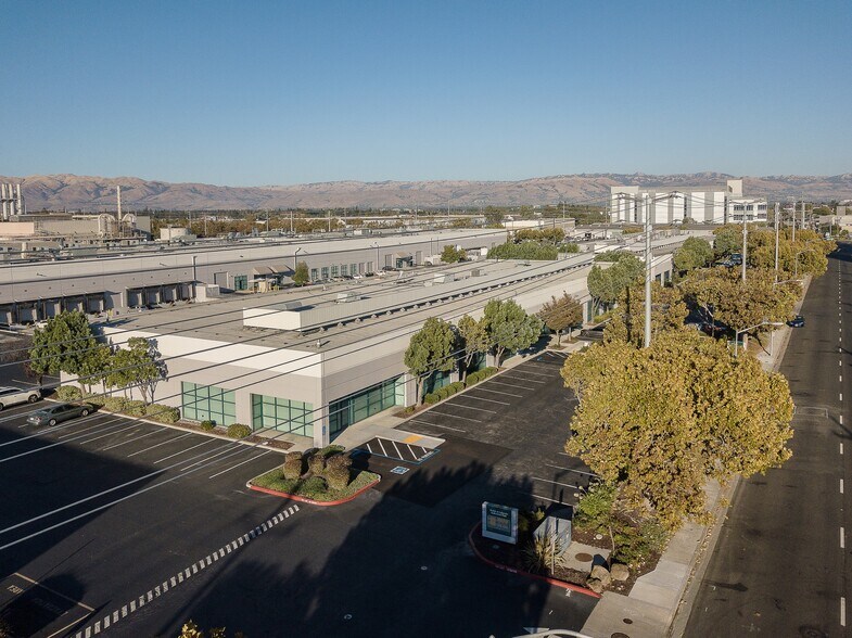 More Photos Of 1135 Walsh Ave, Santa Clara Unknown For Lease