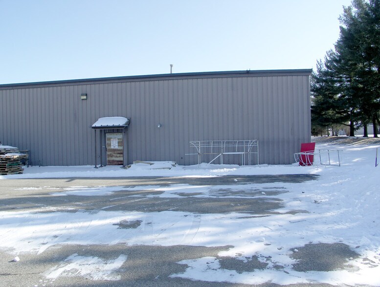 More Photos Of 1110-1122 N Superior Ave, Tomah Unknown For Lease