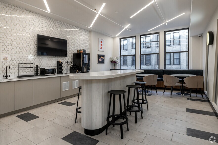More Photos Of 159 W 25th St, New York Coworking Space