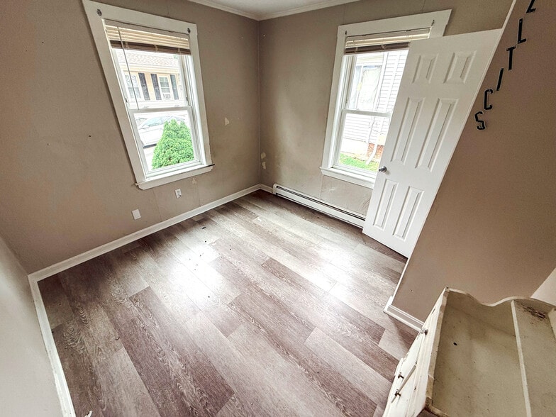 More Photos Of 7-9 Savery Ln, Plymouth Apartments For Sale
