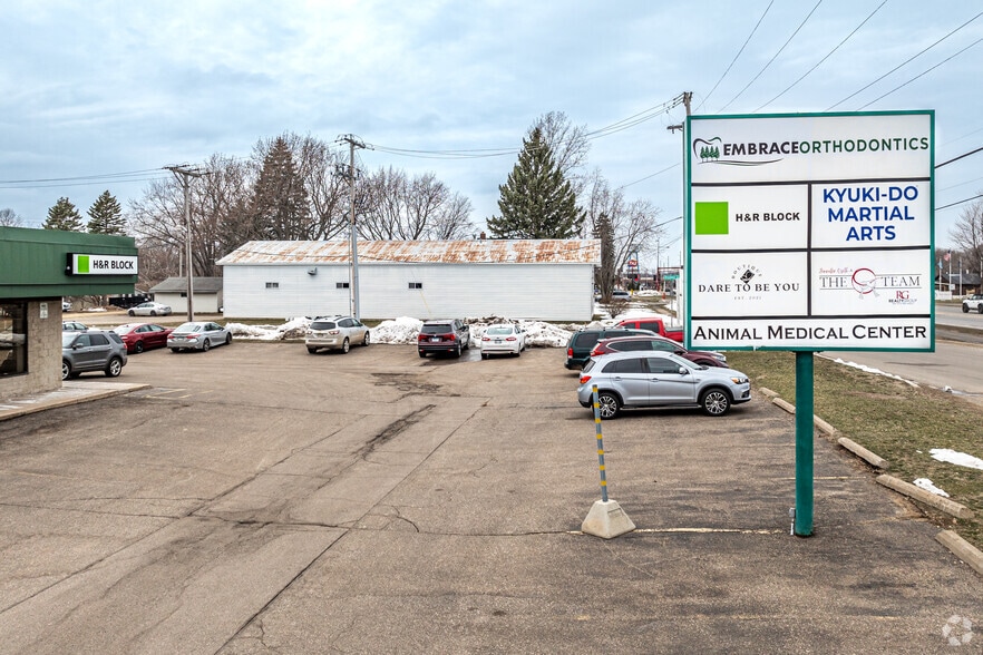 More Photos Of 13185-13205 Saint Croix Ave, Lindstrom General Retail For Sale