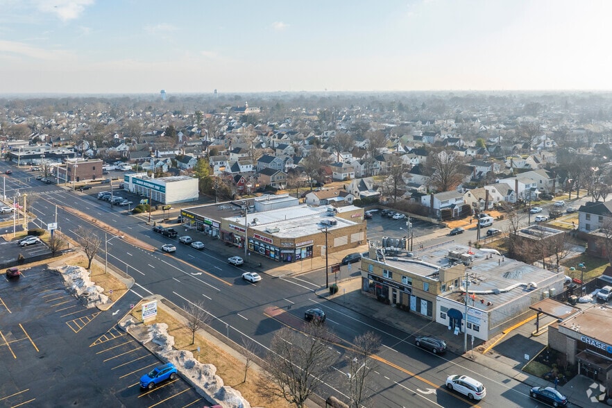 More Photos Of 390 Hillside Ave, New Hyde Park Storefront For Lease