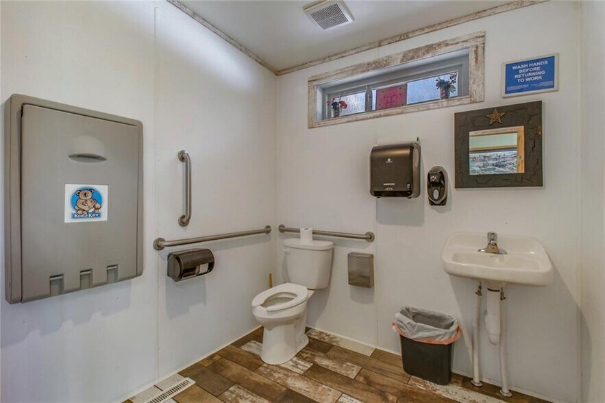 More Photos Of 401 Bridge St, Cornell Restaurant For Sale