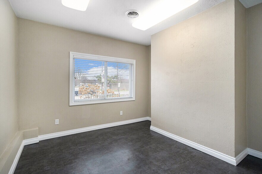 More Photos Of 4744 Beckley Rd, Battle Creek Office Residential For Sale