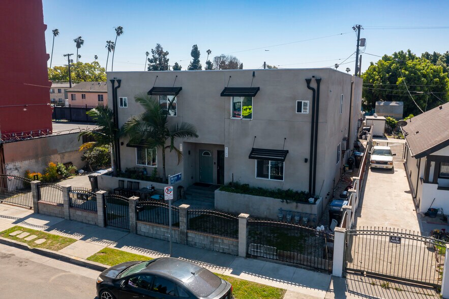 More Photos Of 814-816 1/2 W 47th St, Los Angeles Apartments For Sale