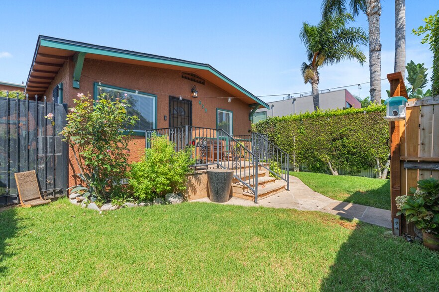 More Photos Of 659 Vernon Ave, Venice Apartments For Sale