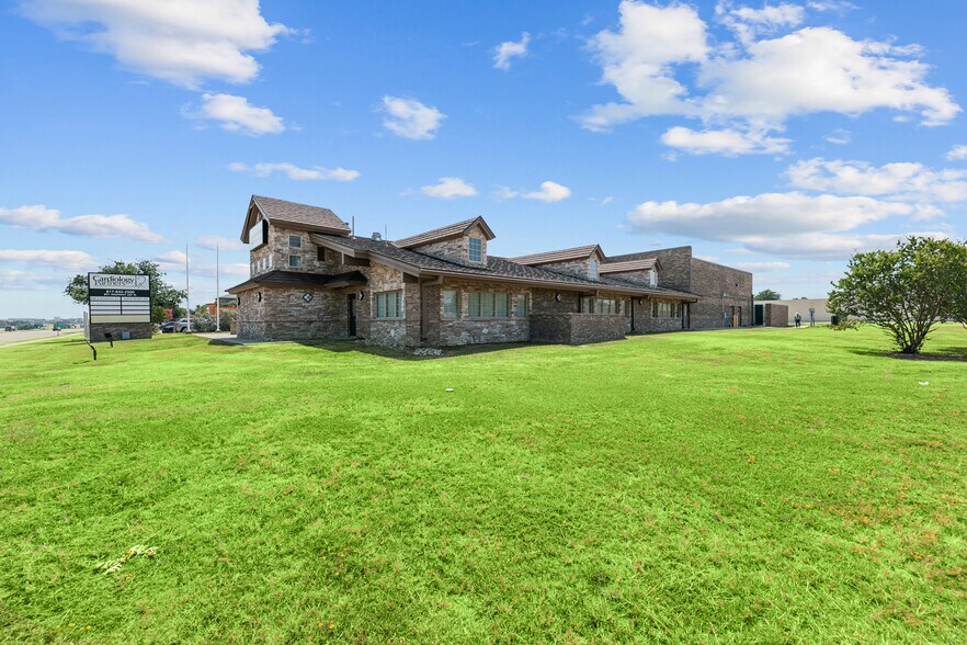 More Photos Of 851 N Highway 287, Mansfield Medical For Sale