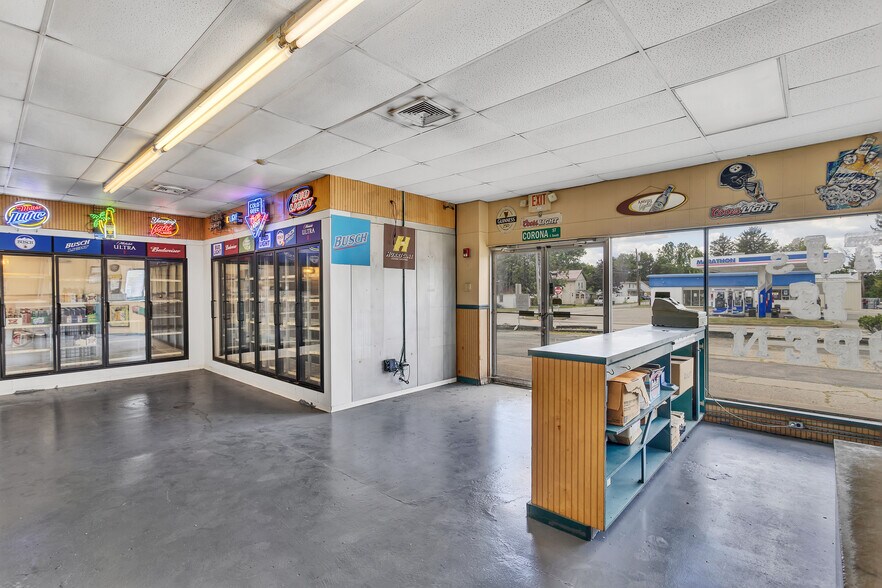 More Photos Of 110 E Pennsylvania Ave, New Stanton General Retail For Sale
