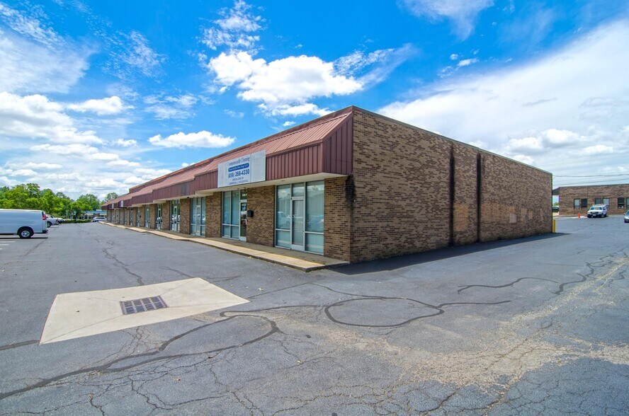 More Photos Of 1525-1555 E New Circle Rd, Lexington Unknown For Lease